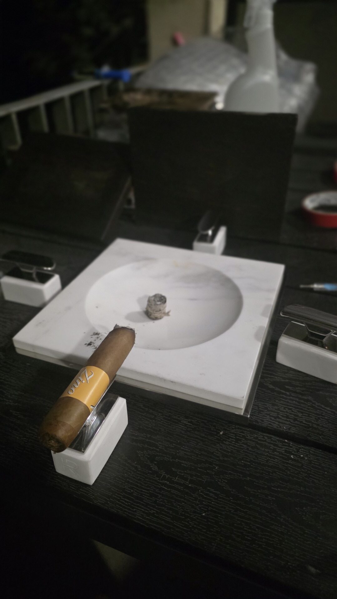 WHITE CLUB 4 X4 WITH 4 CIGAR HOLDERS - Image 2